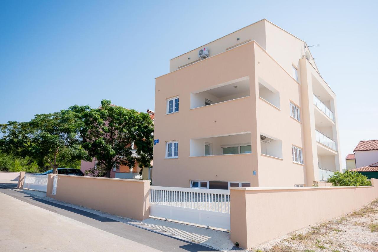 Apartments Sandrina วรซี ภายนอก รูปภาพ