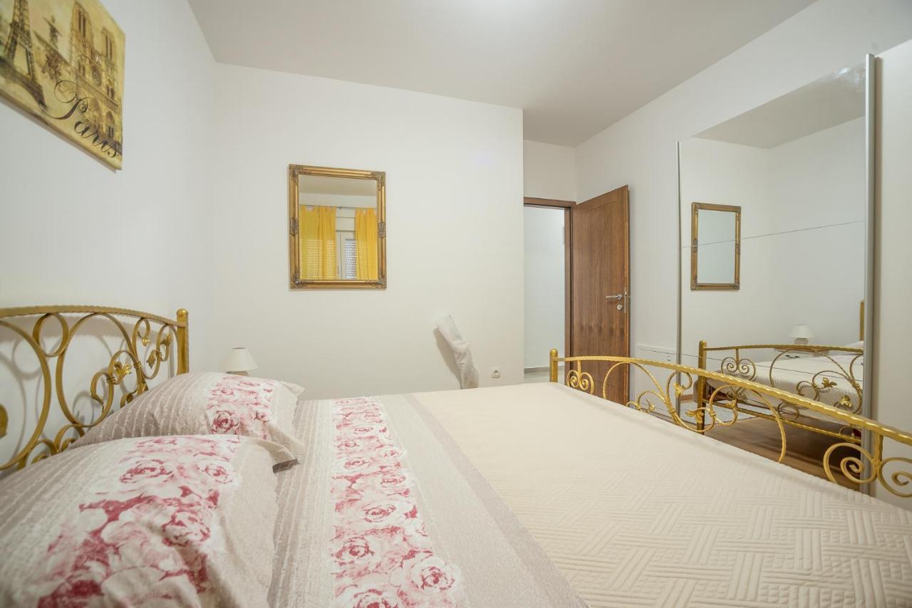 Apartments Sandrina วรซี ภายนอก รูปภาพ