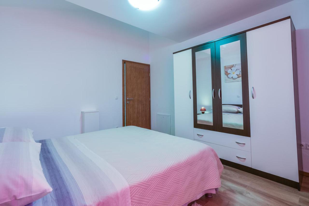 Apartments Sandrina วรซี ภายนอก รูปภาพ