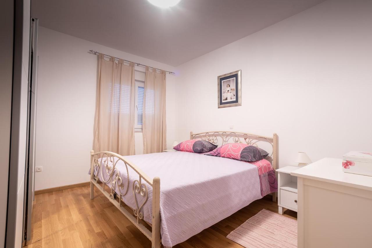 Apartments Sandrina วรซี ภายนอก รูปภาพ