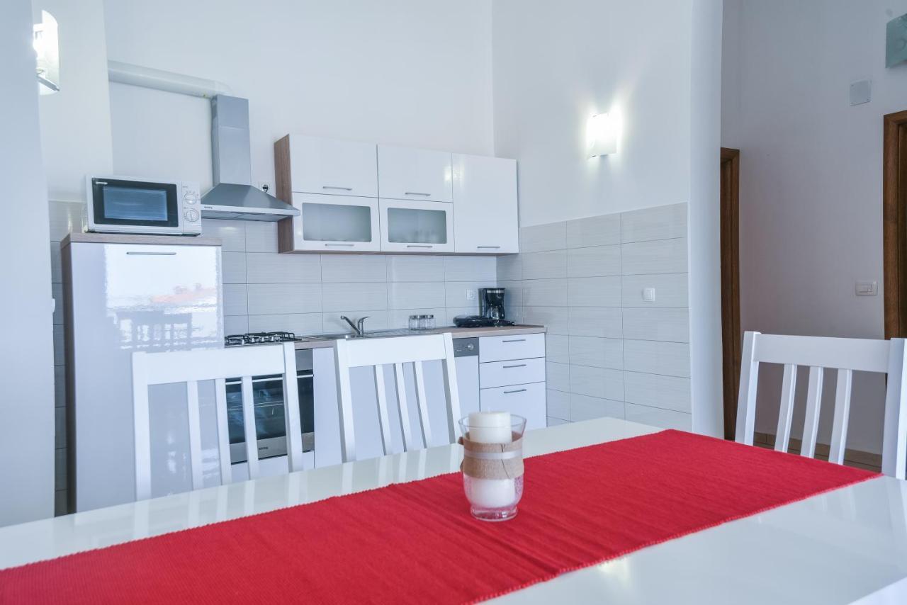 Apartments Sandrina วรซี ภายนอก รูปภาพ
