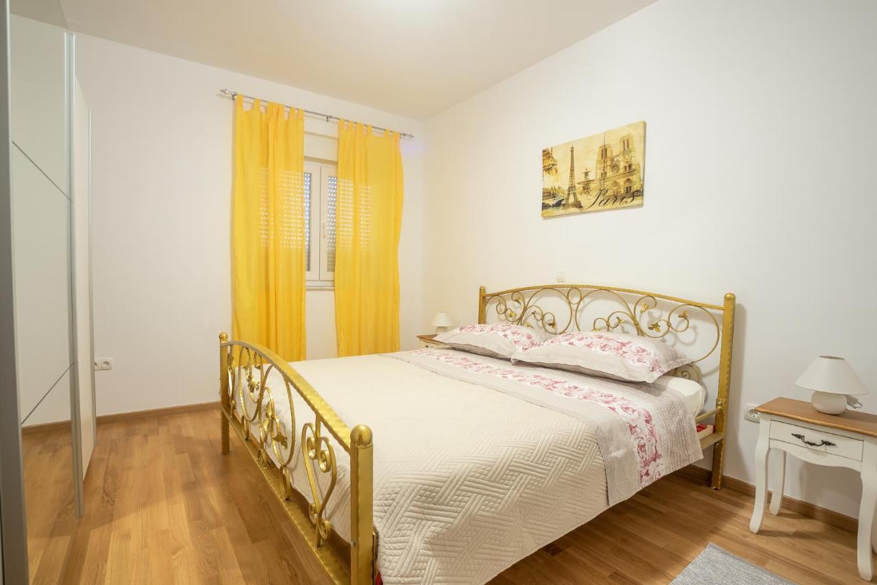Apartments Sandrina วรซี ภายนอก รูปภาพ