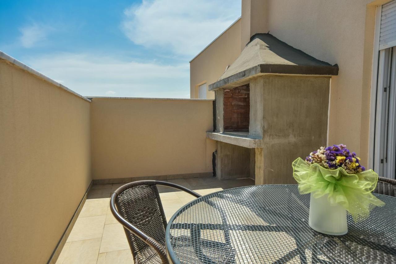 Apartments Sandrina วรซี ภายนอก รูปภาพ
