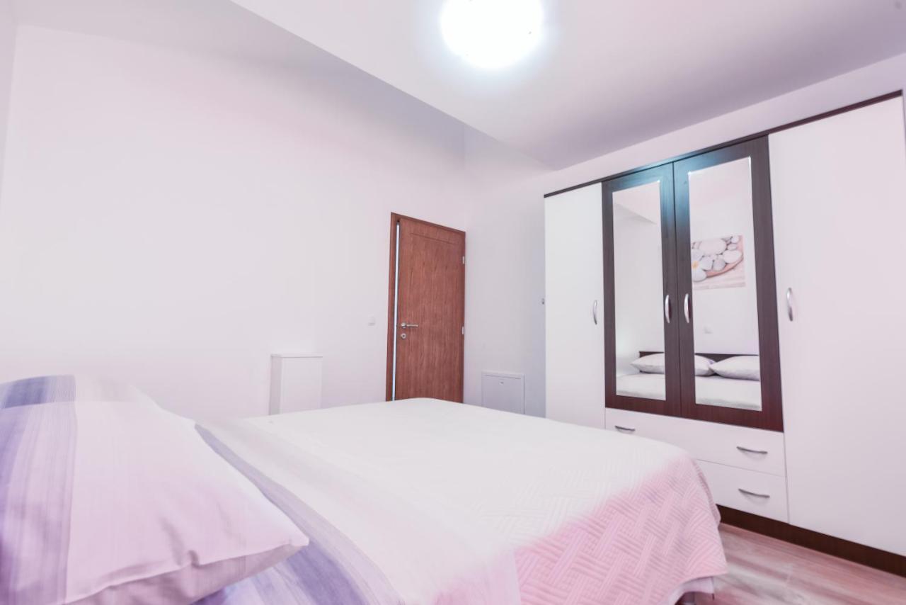 Apartments Sandrina วรซี ภายนอก รูปภาพ