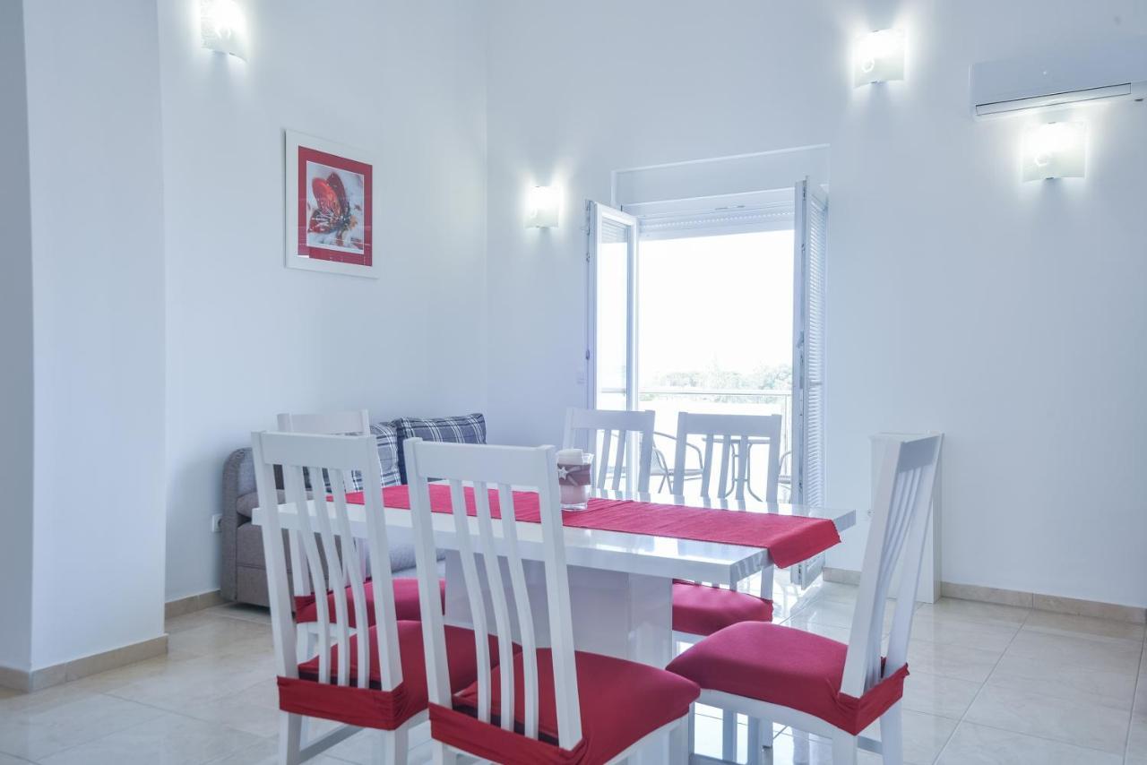 Apartments Sandrina วรซี ภายนอก รูปภาพ