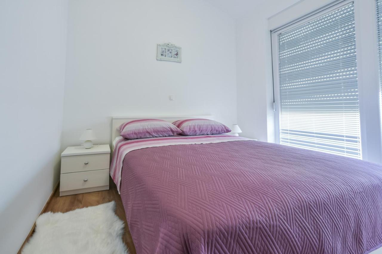Apartments Sandrina วรซี ภายนอก รูปภาพ