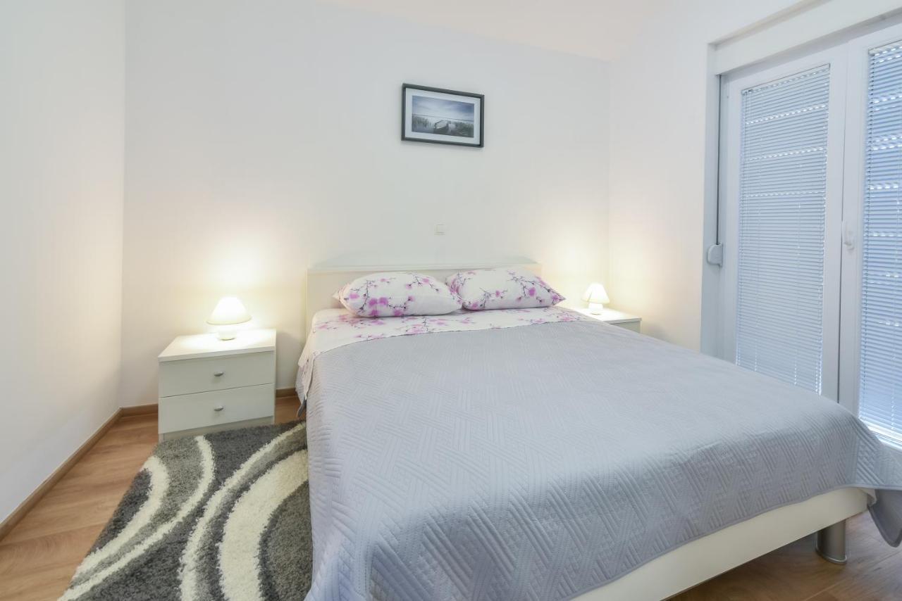 Apartments Sandrina วรซี ภายนอก รูปภาพ